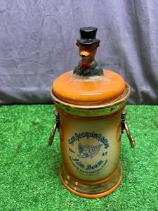 lot 168 image: Jim Beam Collectible