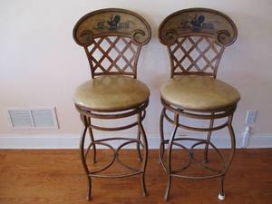 Lot of 2 swivel metal counter stools. Farmhouse Farm Style decor.