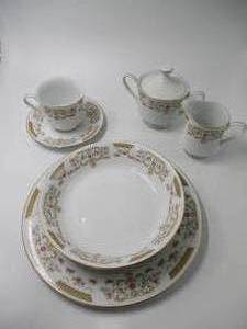 China Full Set. Markings on Back. Made in China with Logo.