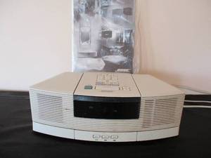 Bose Wave Radio- CD Player. Works
