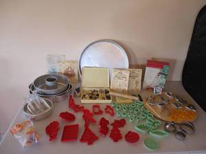 Lot of Miscellaneous Baking &amp Cake Decorating items