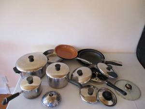 Lot of Miscellaneous Pots & PansCookware