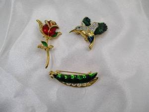 Lot of 3 Costume Jewelry Pins
