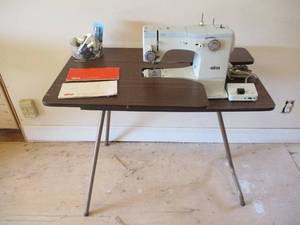 Elna Sewing Machine & Table. Works.
