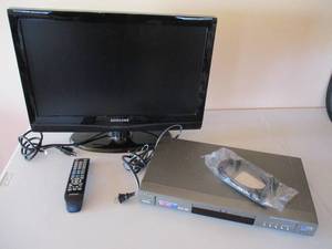 Samsung Flat Screen TV & DVD Player wremote. Works.