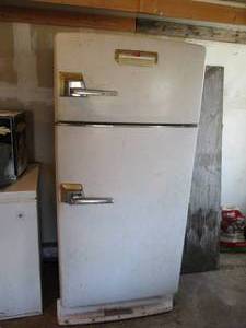 Vintage Refrigerator Freezer. Hot Point. Works.