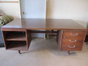 Vintage Mid-Century Modern Desk. Walnut. By R Jens Risom Design