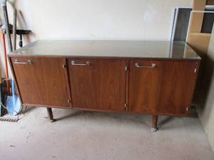 Vintage 1962 Mid-Century Modern Walnut Storage Cabinet by R Jens Risom Design