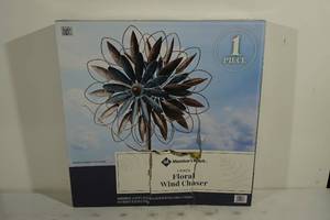 Members Mark 1 Piece Floral Wind Chaser