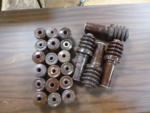 lot 6 image: Vintage Insulators
