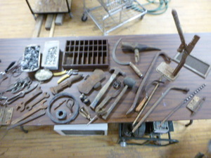 lot 9 image: Variety of Vintage Tools
