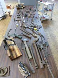 lot 26 image: Variety of Vintage Tools