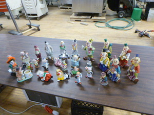 lot 38 image: Clown Collection