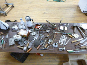 lot 43 image: Variety of Kitchen Items