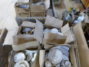 lot 48 image: Pallet of Dinnerware
