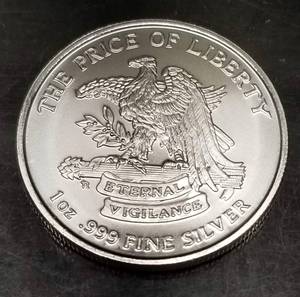 1 TROY OZ .999 FINE SILVER DONT TREAD ON ME ROUND