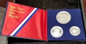 1976 US 3 COIN SILVER BICENTENNIAL SET IN ORIGINAL PACKAGING
