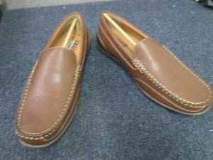 Izod Brandon Mens Slip-on Size 10....