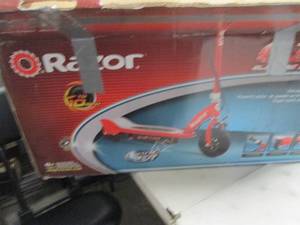 Razor E100 12V Electric Scooter � ...