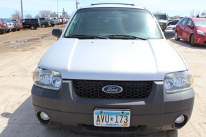 lot 25 image: 2007 FORD ESCAPE 4WD V6 4D SUV XLT