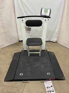 WOW MSRP $7000 Top Of The Line Detecto 6570 Portable 3 IN 1 Standing, Sitting, Wheelchair Scale 1000lb Capacity - Great For Veterinarians Too Like New Condition With Manual - Only Flaw Small Slit In Seat