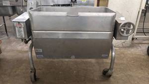 lot 25 image: Brazing Pan Tilt Skillet-40 x 56.6 x 34.5