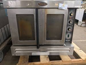 lot 131 image: Superior Commercial Oven