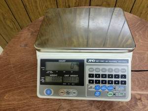 lot 01-B image: A&D HC-15ki Professional Scale (Required For Weighing Pull Tabs)