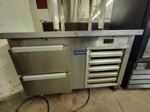 lot 82 image: Coleman Stainless Steel Commercial Refrigerated Equipment Stand-37 x 32 x 25