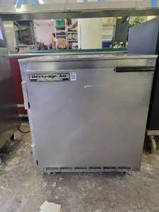 lot 71 image: Beverage Air Stainless Steel Industrial Refrigerator 30 x 27 x 31