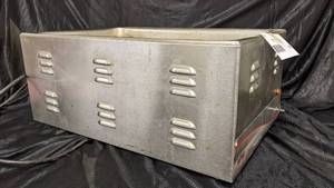 lot 120 image: Classic APW Wyott Food Warmer-22.5 x 14 x 9.5
