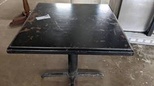 lot 45 image: Beautiful Wooden Dining Table 36 x 29 x 36