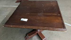 lot 43 image: Beautiful Wooden Dining Table 36 x 29 x 36