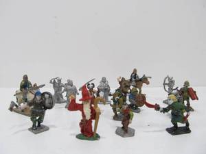 lot 22 image: Miniature Vintage Painted Metal SoldiersWarriorsMonsters