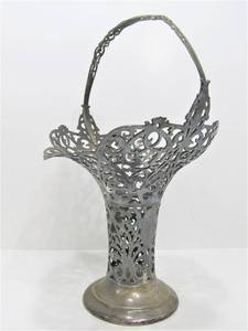 lot 47 image: Large Old Vintage Silver Plate Filigree Basket