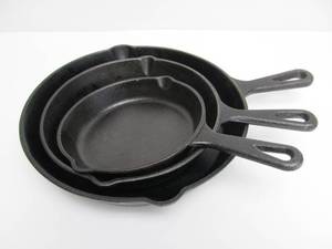 lot 80 image: Matching Set of 3 Pre-Seasoned Cast Iron Skillets