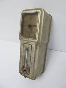 lot 110 image: Very Cool Vintage Deco Architectural Savage Honeywell Chronotherm wClock