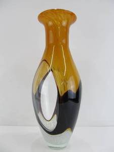 lot 164 image: LARGE Hand Blown Art Glass Vase