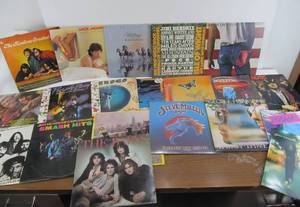lot 181 image: Nice Group of Vintage Vinyl Records