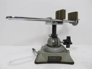 lot 152 image: Vintage Multi-Purpose Panavise Vise Tool