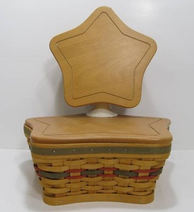lot 241 image: Pair of LONGABERGER Shining Star Hinged Wood Top Baskets