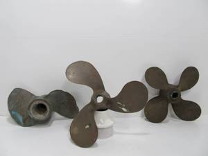 lot 244 image: Lot of 3 Vintage Solid Brass Boat Propellers 