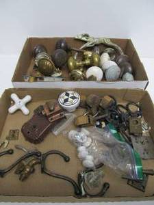 lot 261 image: Vintage & Antique Hardware Doorknobs Pulls etc