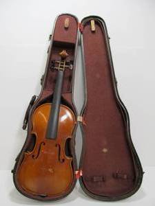 lot 264 image: Vintage German Karl Herrmann Violin - Stradivarius Copy