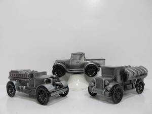 lot 277 image: Lot of 3 NOS Banthrico 1974 Metal Coin Banks - Pickup, Delivery & Fire Truck