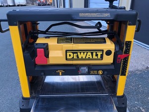 lot 296 image: Working DEWALT Model DW733 Benchtop Planer & Craftsman Workshop Machine Base