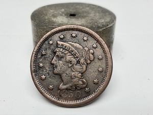 lot 343 image: 3 Antique Pennies