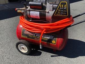 lot 341 image: Working COLEMAN Powermate 11 Gallon 4hp Air Compressor