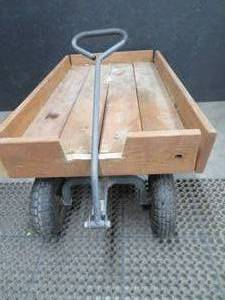 lot 2 image: HEAVY DUTY WAGON