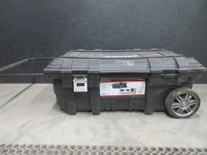 lot 3 image: HUSKY 25 GAL LON MOBILE TOOL BOX